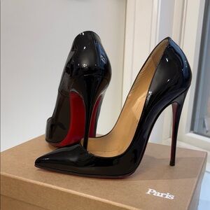 Christian looting Black Stiletto Heels